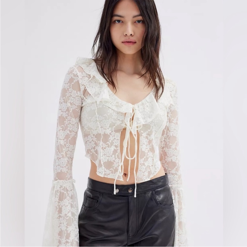 Urban Outfitters NWT Tie Front Lace Top